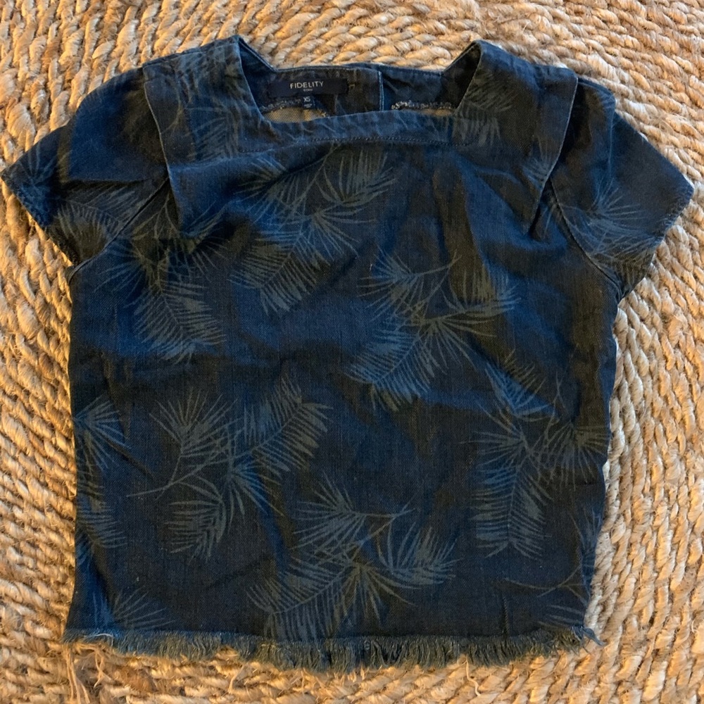 Fidelity top